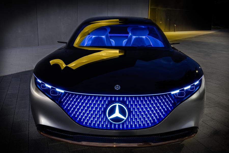  Mercedes-Benz Vision EQS 2019 года  (фото 30 из 54)